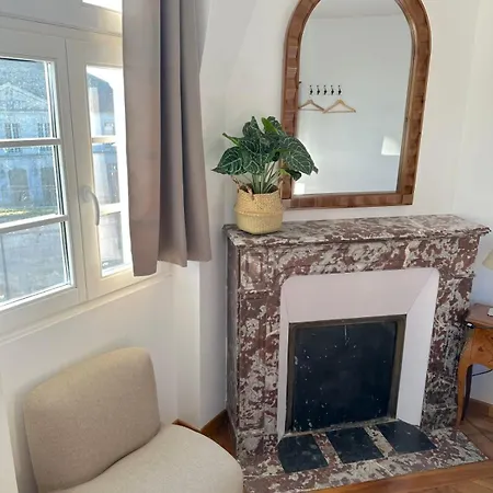 Chopins In The Heart Of Historic District Apartment *