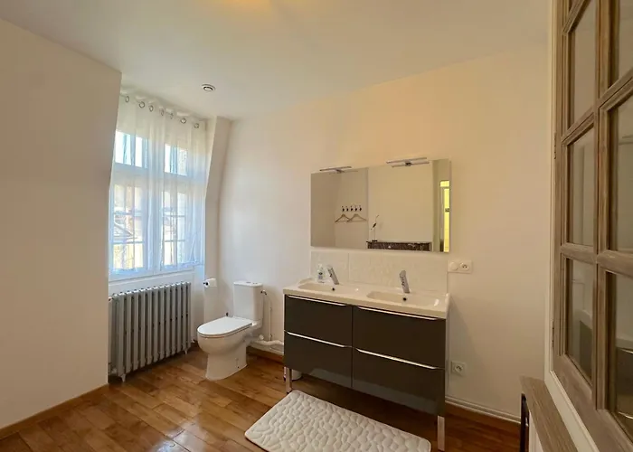 Chopins In The Heart Of Historic District * Senlis (Oise)